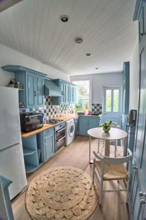 Bright Cozy Garden Retreat w Fast Wifi & 5min to Tube Subway Metro & Close to Park & Street Parking P4P - Londra - 7