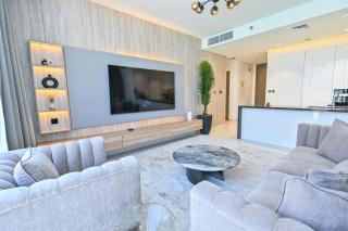 Premium 2 Bedroom in District One Meydan - 1