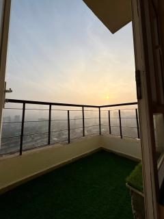 Two Passangers Room in Penthouse - Gurgaon - 9