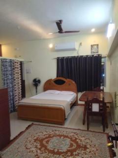 Sri Vasishta Homestays - Theni - 6