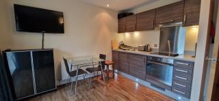 City Living - Trendy Studio in the City Centre - Bristol - 8