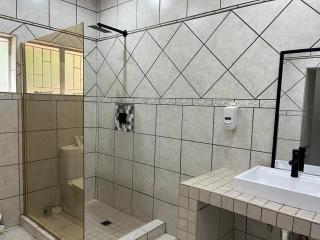 NelsBNB - Nelspruit - 6