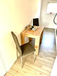 Ferienhaus am Deich mit Küche, Balkon und Smart-TV - Emden - 8