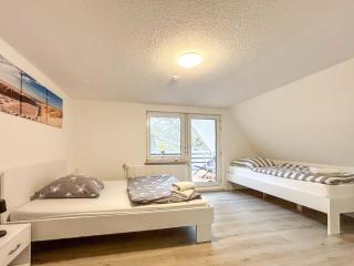 Ferienhaus am Deich mit Küche, Balkon und Smart-TV - Emden - 7