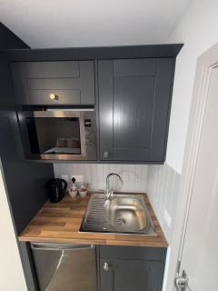 Buxton Road Suites - 3