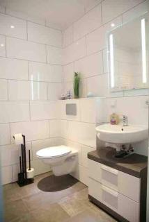 Wunderschöne und moderne Ferienwohnung mit Garten - 4
