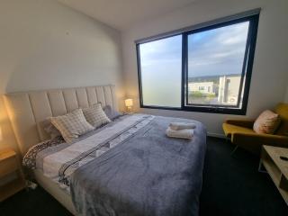 Luxurious stay at Doncaster East - 9