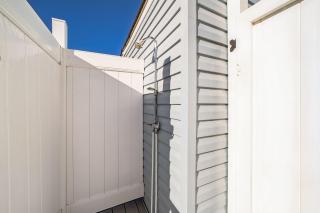 Cozy 3-BR Retreat, Four Blocks to Beach & Boardwalk home - 4