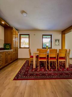 Bjelasnica Alpine Retreat - Cozy Mountain House near Sarajevo - Trnovo - 1