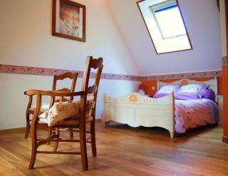 Le Clos des Tilleuls D Day Home, Chambres d'hôtes, Suite avec Sauna Privatif, Suite avec balnéothérapie privative, en supplément option SPA bain à remous - 3