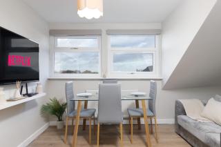 2 Bedroom Serviced Apartment Coventry - Parkside - 7