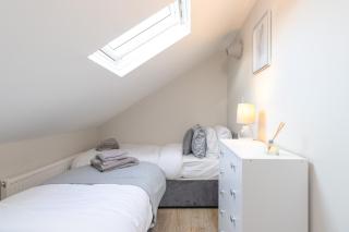 2 Bedroom Serviced Apartment Coventry - Parkside - 6