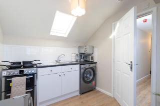 2 Bedroom Serviced Apartment Coventry - Parkside - 4