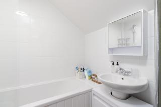 2 Bedroom Serviced Apartment Coventry - Parkside - 3