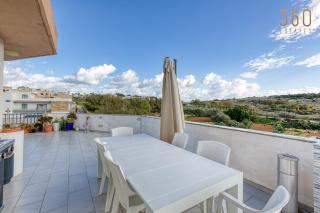 Spacious Penthouse with Hot Tub & Amazing Views by 360 Estates - Marsaxlokk - 4