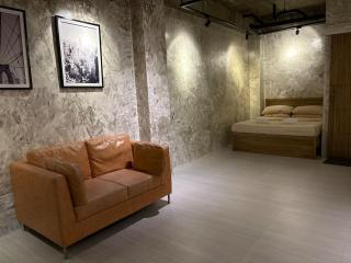 Hams Studio 2 - - 7