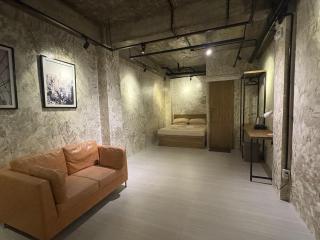 Hams Studio 2 - - 4