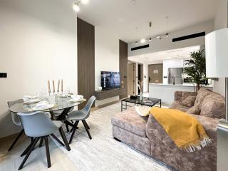 Trophy Array of Sunshine Suite w Pool view in Heart of JVC - Dubai - 2