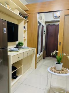 Icy CondoTel in Shell Residences - Manila - 4
