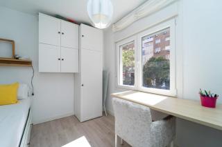 GuestReady - Door to Angel Garden Place - Madrid - 1