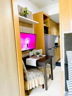 Icy Staycation in Shell Residences - Manila - 8