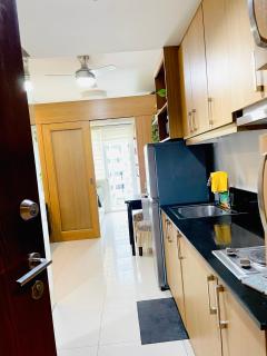 Icy Staycation in Shell Residences - Manila - 6