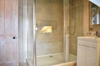 Cotswold Gardens Bed and Breakfast - 1