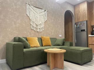 Cozy 3 bed apartment for 4 people with 2 restrooms in minimalist style fully equipped - Bakoe - 0