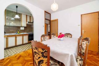 Apartments in Dramalj 5747 B - 5