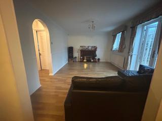 Holiday home - Luton - 5