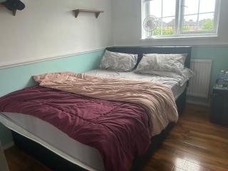 Holiday home - Luton - 4