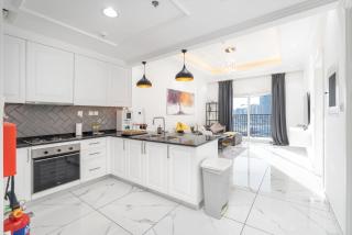 Relaxing 1-Bedroom Apartment in Al Barshaa South - Dubai - 8