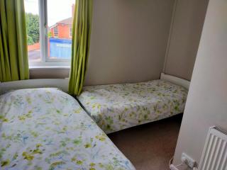 Convenient 2 Bedroom Flat - 6