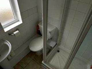 Convenient 2 Bedroom Flat - 2