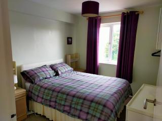 Convenient 2 Bedroom Flat - 1