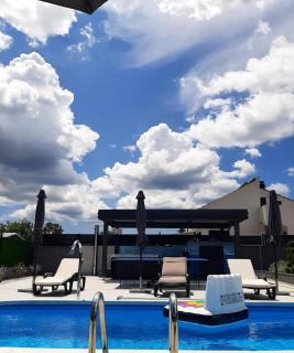 House with a heated pool and a jacuzzi - Fasana (Fažana) - 8
