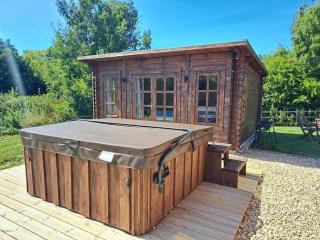 The Woodland Cabin - 3