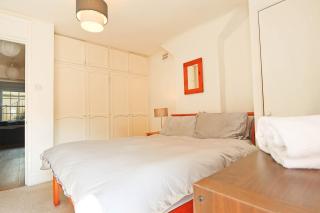 Two bedroom meridian place - Bristol - 3