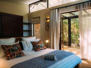 Phakalane Retreat - Hout Bay - 0