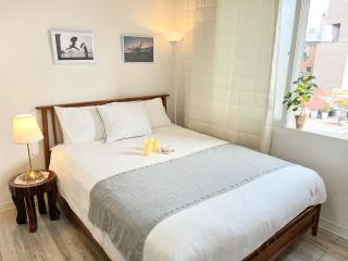 The Serene Stay in the heart of Gangnam #언주역 #신논현역 - Seul - 8