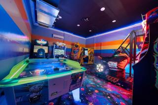 Sun-Filled 7 Bdrm Haven with Sports Themed Game Room at Reunion - Kissimmee - 8