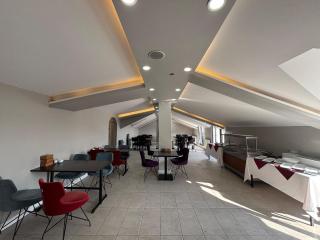 Royal Luxury Hotels Suites - 3