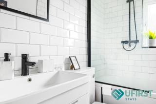 Trendy 4-Bedroom House - Near City Hospital, Sherwood, QMC & Fast Access to Nottingham City Centre - Nottingham - 3