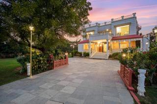 Rajgarh Villa - 6BHK with PVT Pool - Gundipet - 8