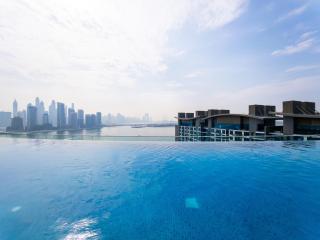 1BR Palm Jumeirah - Rooftop Pool & Beach Access - 7