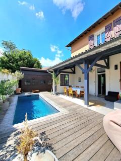 Charming house with pool, near metro - Lione - 0
