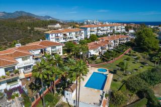 Mijas, Colinas del Faro, lovely terrace apartment walking distance to beach - Mijas - 0