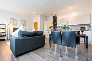 Luxury 1-Bed Apartment in JQ, Sleeps 3, Parking & Netflix, Ideal for contractors - 1