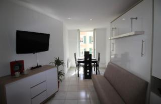 A 2 pas de la place du pin et port! - 8