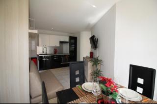 A 2 pas de la place du pin et port! - 7